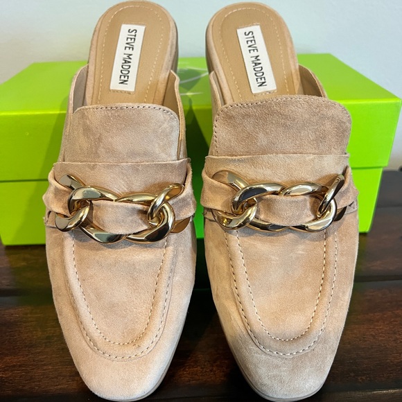 Steve Madden Women's Tan Loafers with Gold Chain 7.5 - Picture 2 of 7